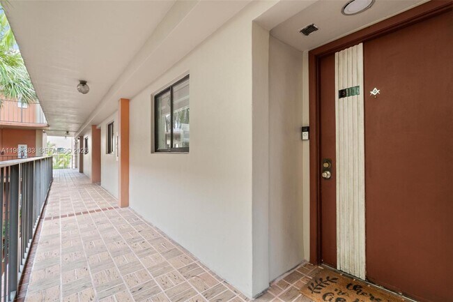 Foto del edificio - 8700 SW 133rd Avenue Rd