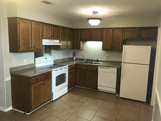 Foto del edificio - 113 Westchase Dr