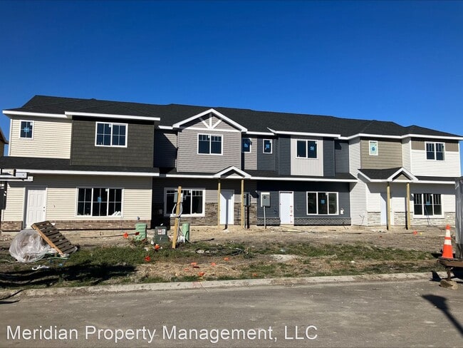 Building Photo - 3 br, 2.5 bath Apartment - 4950 36th Ave S...