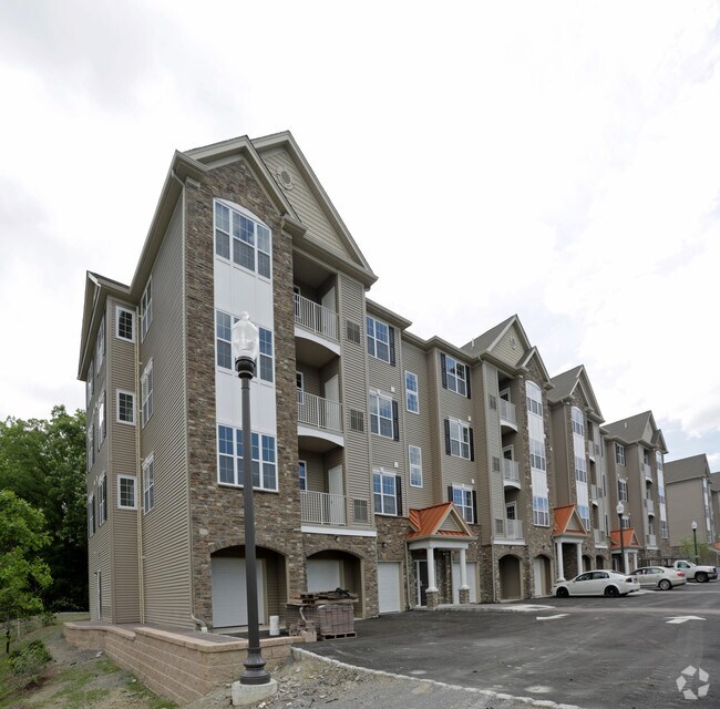 Foto del edificio - Riverbend East Apartments