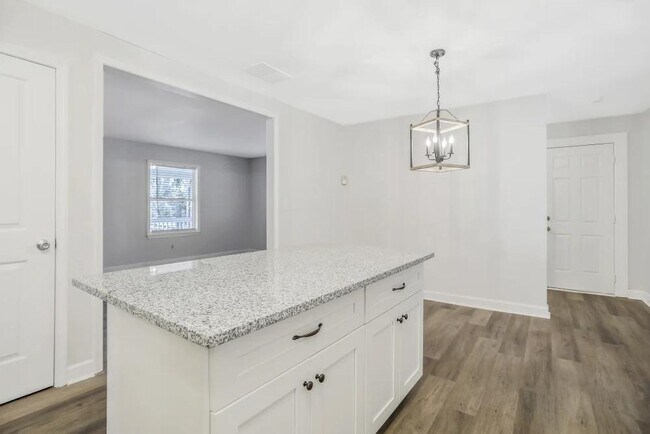 Building Photo - 6501 Kipping Way
