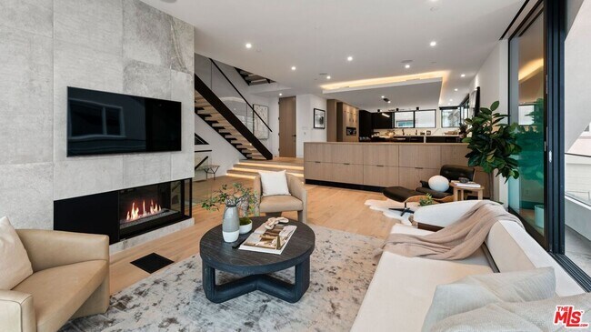 Building Photo - 127 Via Marina