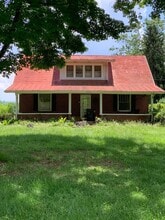Building Photo - 2470 Summer Hills Dr