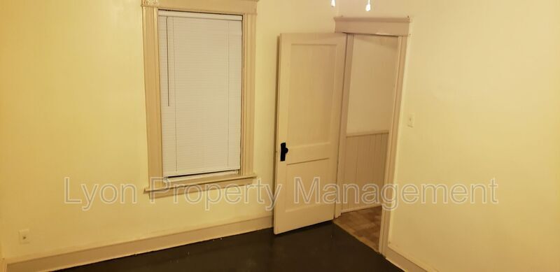 Foto del edificio - 301 Ward St