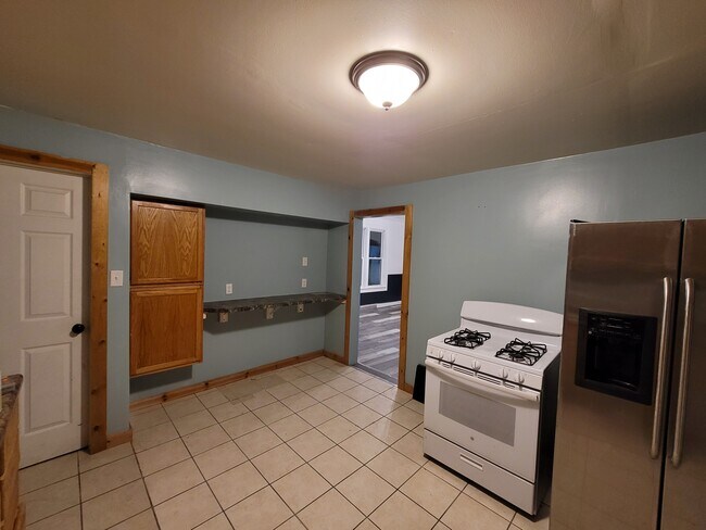 Kitchen - 1220 Union Ave