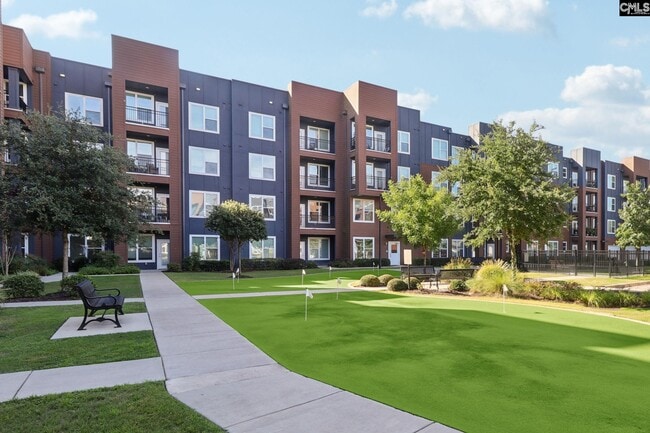 Building Photo - 440 Town Center Pl