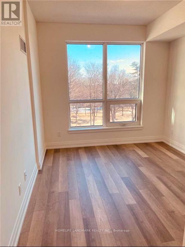 Photo du bâtiment - 3121 Sheppard Ave E