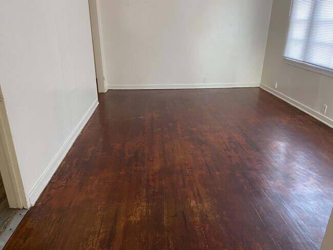 Foto del edificio - 407 E Mary St