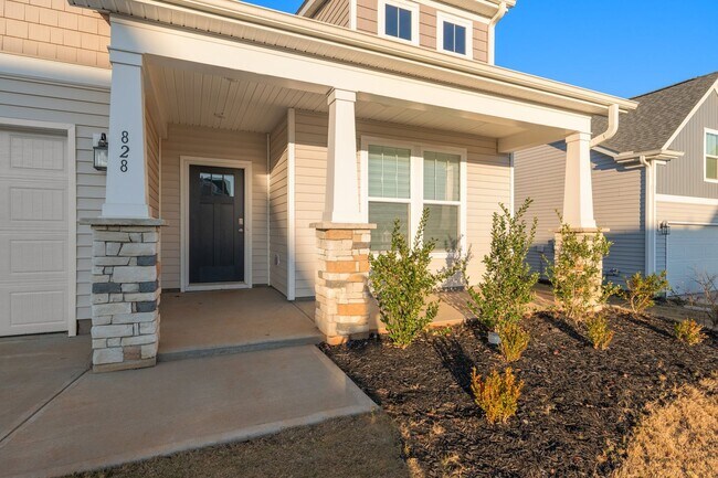 Building Photo - Beautiful 4 Bedroom Home