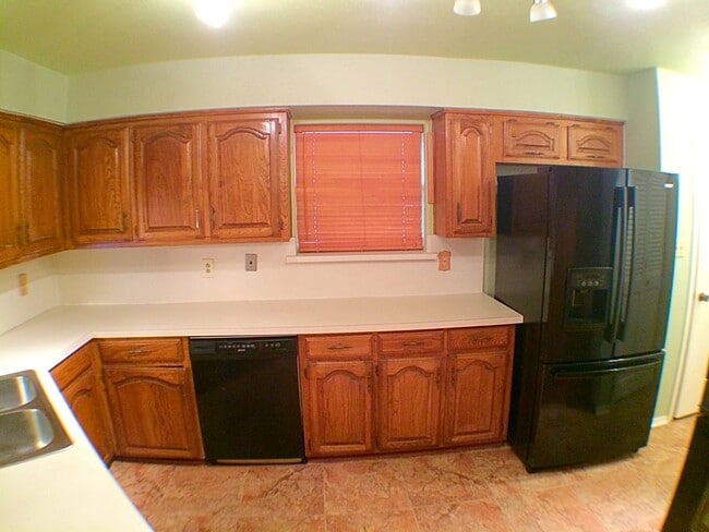 Foto del edificio - Charming 4 Bedroom 2.5 Bath Home In RISD!