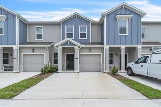 Building Photo - 3157 Laurent Lp