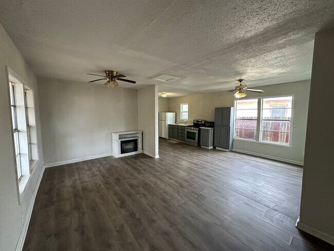 Foto del edificio - 2-BEDROOM HOME IN PROSPECT HILL