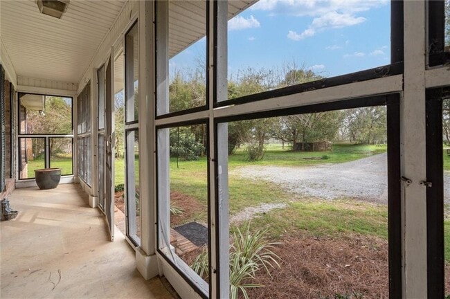 Building Photo - 9149 Charlotta Ln