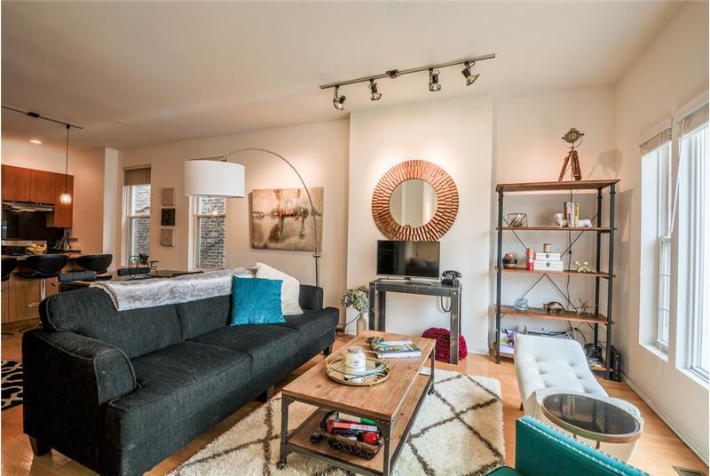 Photo - 1407 N Wicker Park Ave (Chicago, IL)