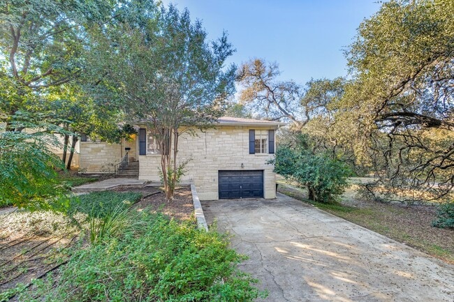 Foto del edificio - 3-BEDROOM HOME IN FANTASTIC ALAMO HEIGHTS ...