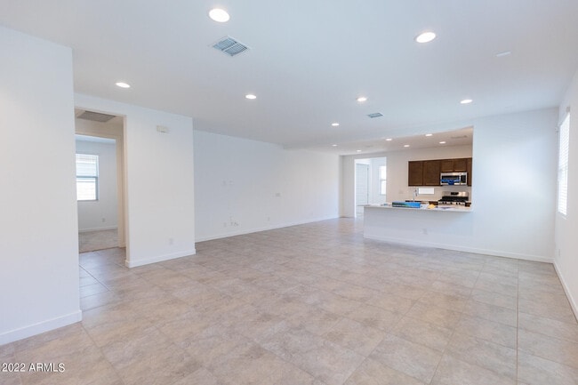 Foto del edificio - 9323 W Glenrosa Ave