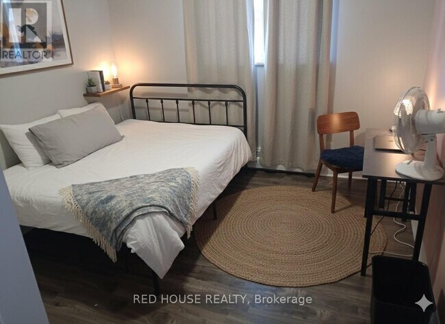 Photo du bâtiment - 3555 Derry Rd E