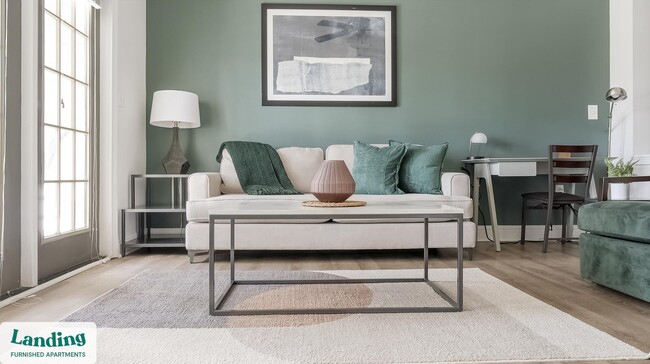 Building Photo - 925 Canterbury Rd NE