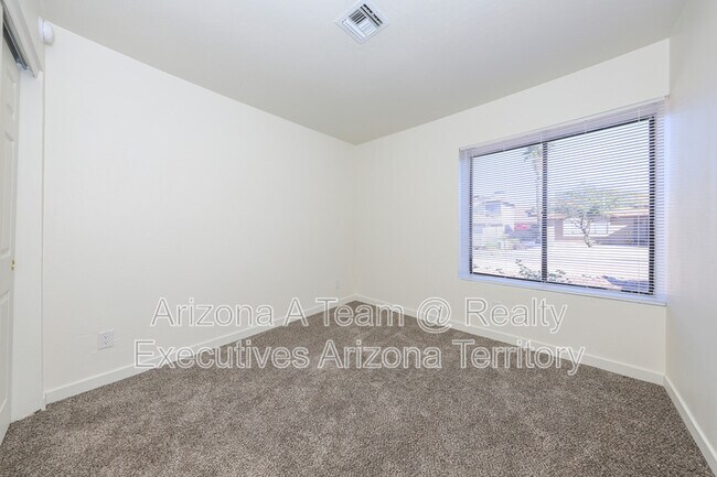 Foto del edificio - 10140 E Karen Pl