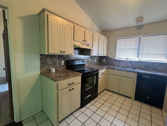 Foto del edificio - 3912 SW Parkridge Blvd