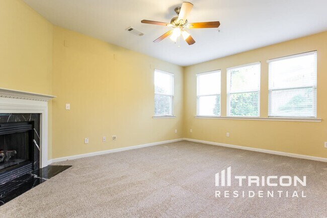Foto del edificio - 534 Briarfield Xing NW