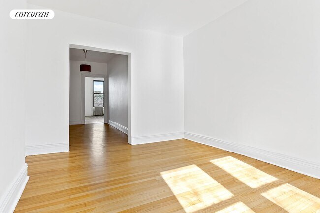 Building Photo - 1618 8th Ave
