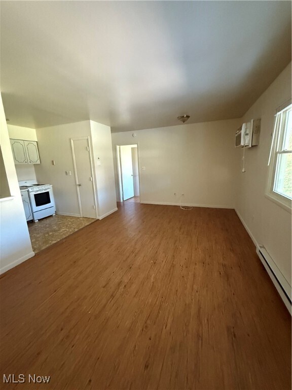 Foto del edificio - 640 Lakeside Dr