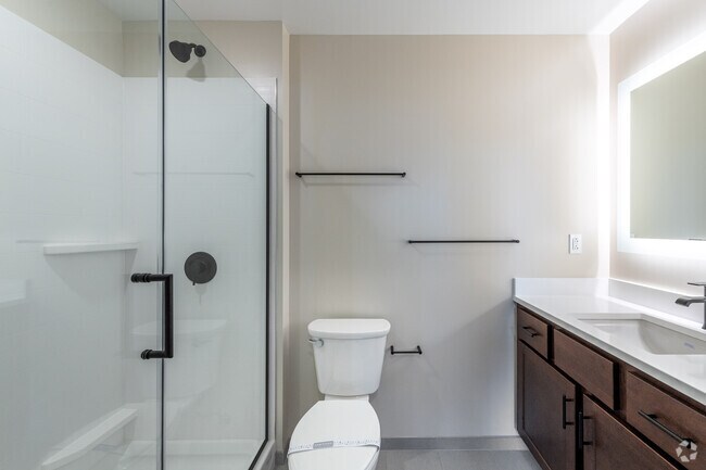 2BR, 2BA - 928SF - 75 Public Square