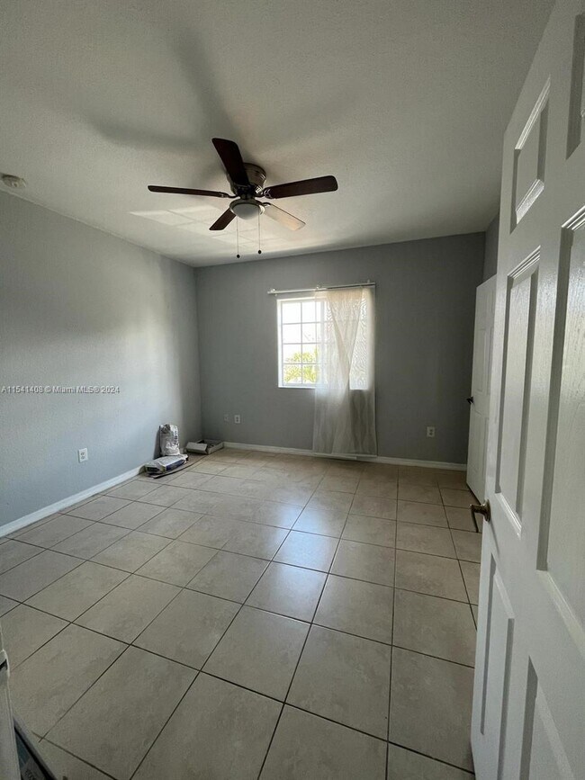 Building Photo - 7211 NW 174th Terrace