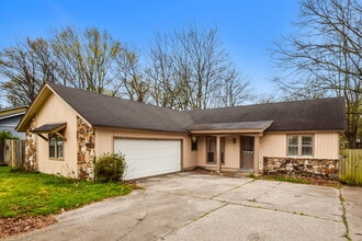 Building Photo - 2176 Woodfield Park Rd