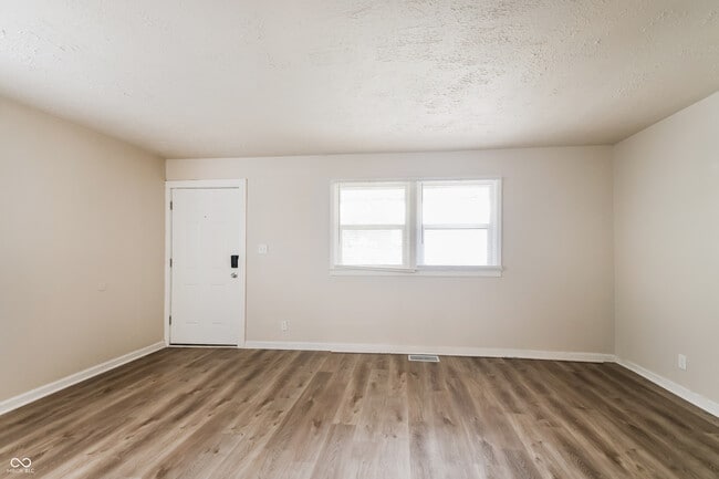 Building Photo - 8161 Schoen Dr