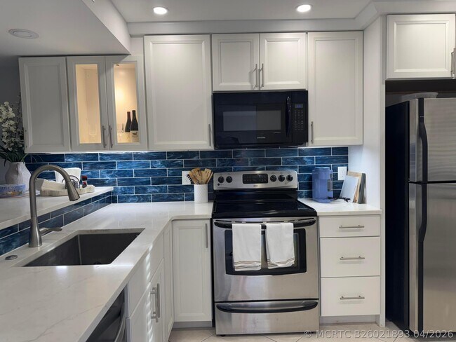 Foto del edificio - 401 Ocean Bluffs Blvd