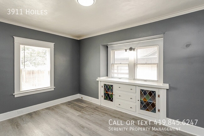 Building Photo - 3911 Hoiles-