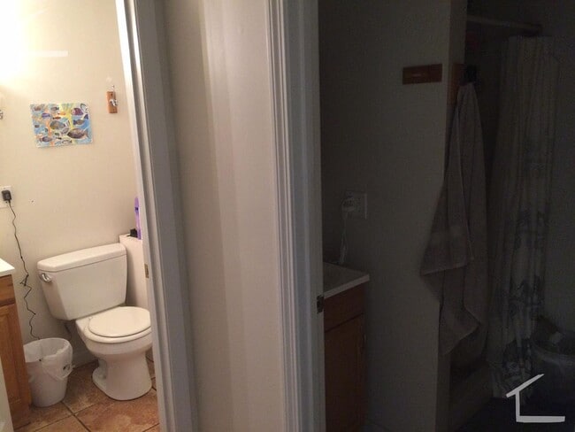 Foto del edificio - Great 4 Bedroom Available 9/1/26