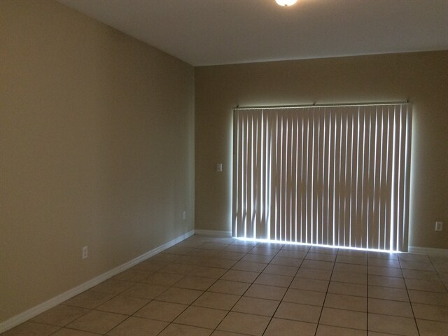 Building Photo - 1659 Canoe Creek Falls Drive
