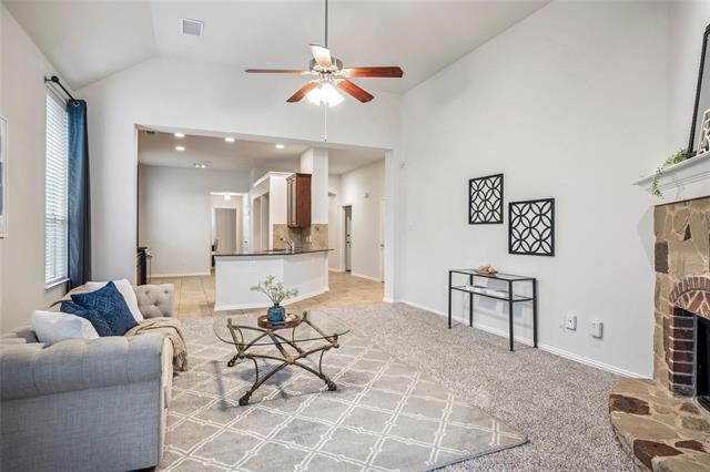 Foto del edificio - 5024 Birchwood Dr