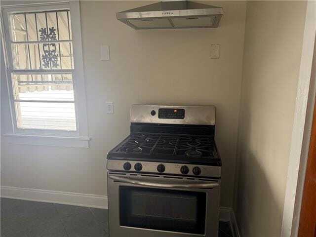 Building Photo - 2518 Onzaga St