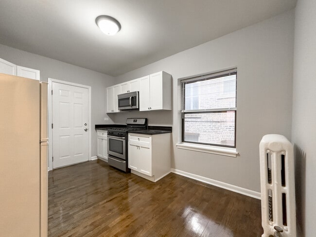 Foto del edificio - 5746 N Winthrop Ave