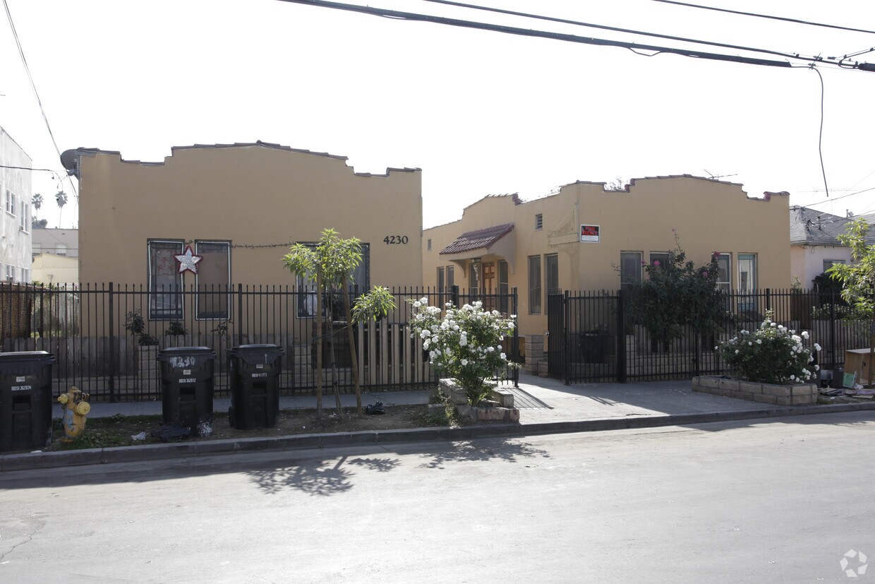 Building Photo - 4230-4234 7/8 Burns Ave