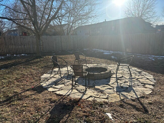 Foto del edificio - Beautiful 3 Bedroom 2 1/2 bath in Wichita