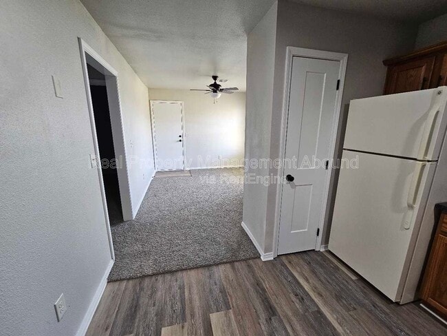 Building Photo - 101 E Broadway St