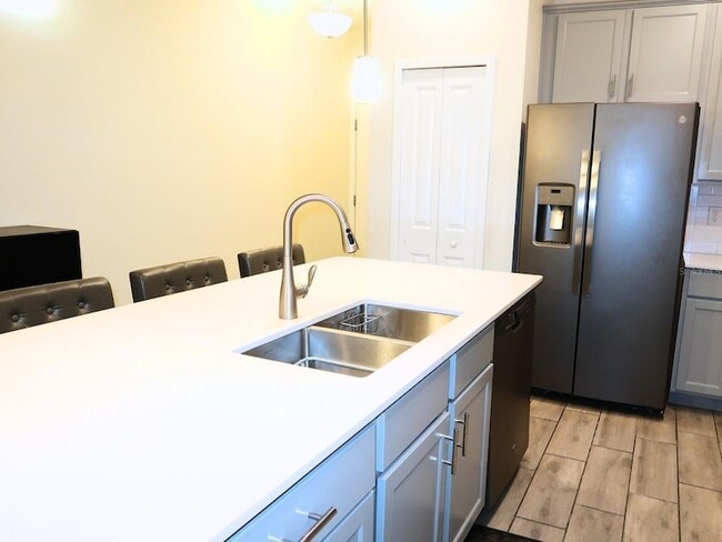 Building Photo - 9114 Tecumseh Dr