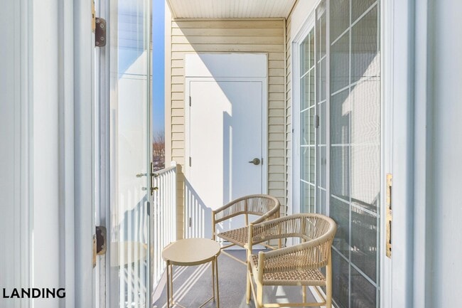 Foto del edificio - 100 River Park Dr