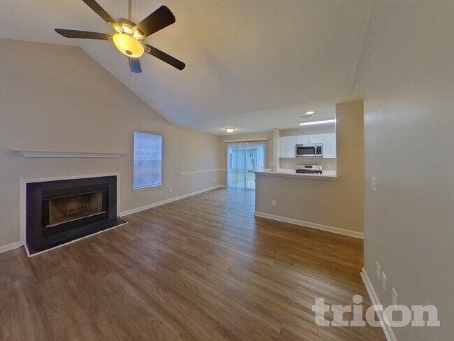 Foto del edificio - 1207 Larkspur Dr