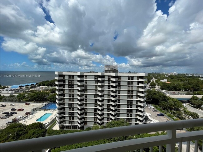 Building Photo - 2475 Brickell Ave