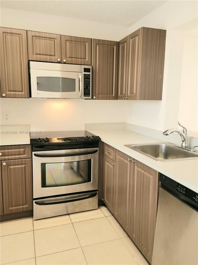 Building Photo - 8620 N Sherman Cir