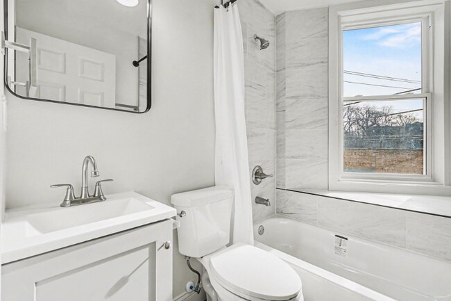 Foto del edificio - 3337 Reading Rd