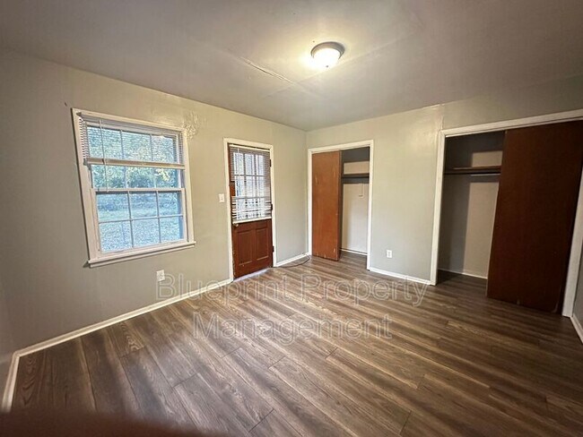 Foto del edificio - 450 4th Thomas St