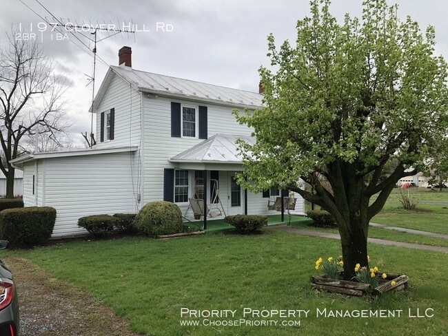 Building Photo - 2 Bedroom Farm House