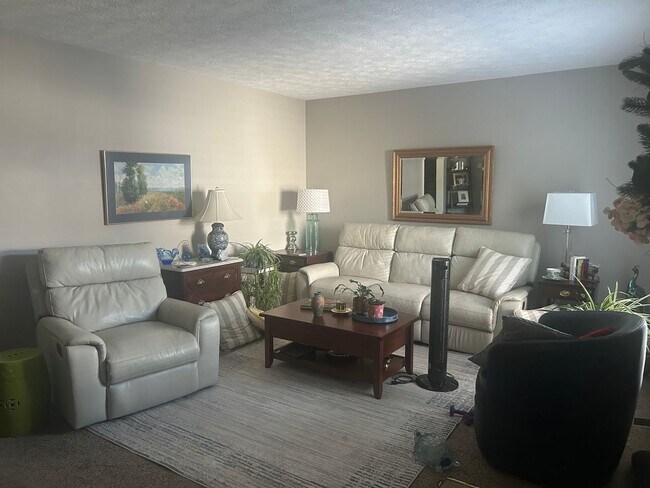 Foto del edificio - Sherwood Green Condo